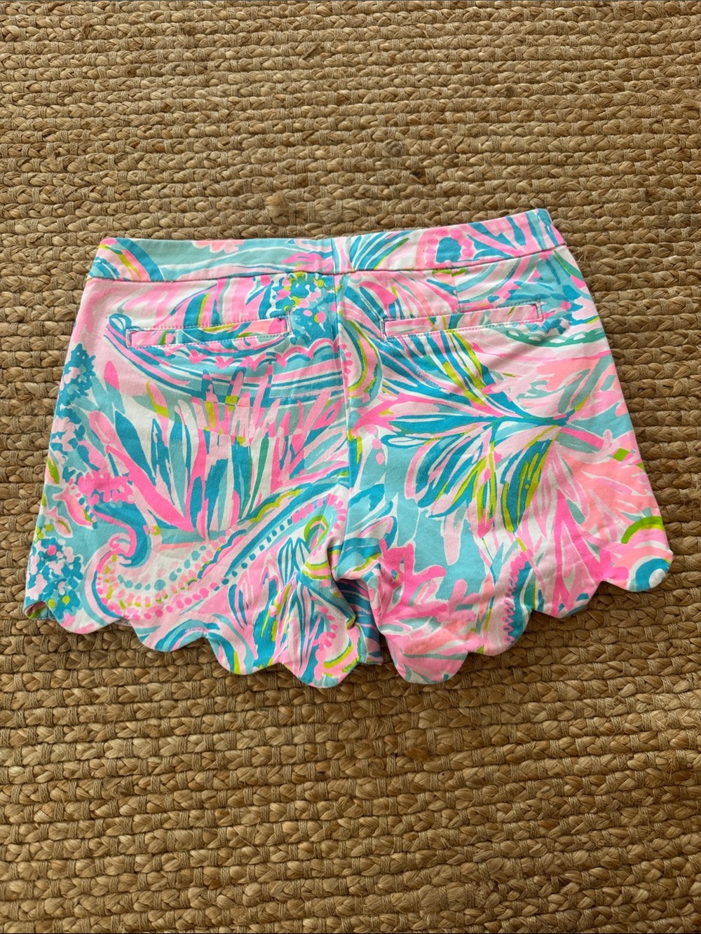 Lilly Pulitzer Women’s Size 4 Shorts Bundle Lot of 3 Tropical Floral Prints - Picture 4 of 10